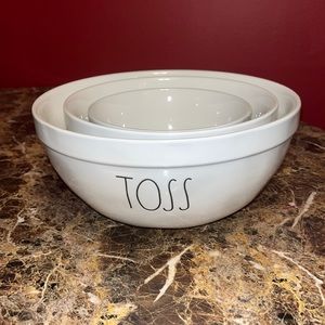 RAE DUNN MIXING BOWL’S